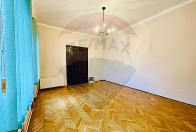 Birou, de 75 mp, în Central - 6