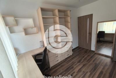 Apartament cu 4 camere decomandat, mobilat în Vasile Aaron - 7