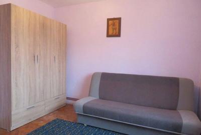 Apartament cu 3 camere decomandat în Mărăști