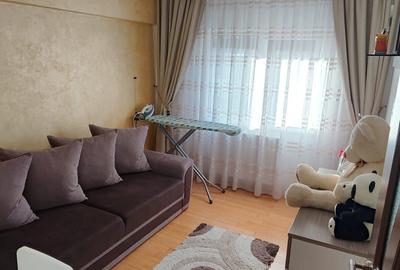 Apartament cu 3 camere decomandat în Piața Centrală - 2