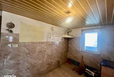Casă cu 3 camere cu Teren 1050 Mp în Central