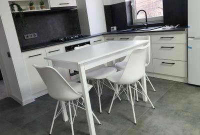 Apartament cu 3 camere decomandat în Central - 1