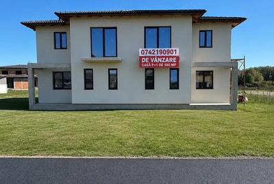 Casă cu Teren 260 Mp în Ghiroda - 1
