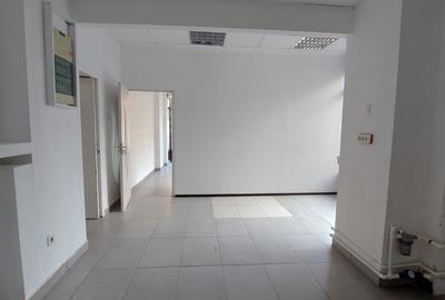 Spațiu comercial, de 50 mp, în Moșilor - 5