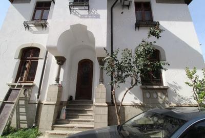 Spațiu comercial, de 100 mp, în Central