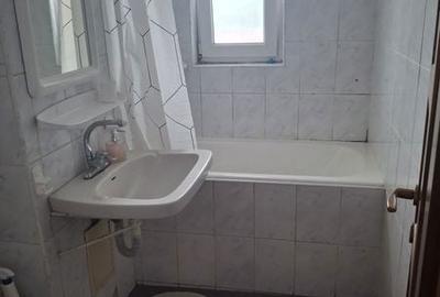 Apartament cu 2 camere decomandat în Petros - 4