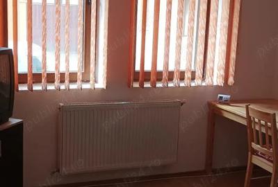 Ap decent 1 cam zona Podgoria bloc nou cu termoteca si loc parcare - 3