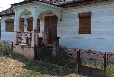 Casă cu 4 camere cu Teren 1239 Mp în Certeju de Sus - 2