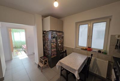 Apartament cu 3 camere decomandat, mobilat în Drumul Taberei - 11