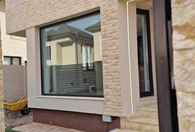 Casă individuală cu 4 camere cu Teren 303 Mp în Exterior Est - 2