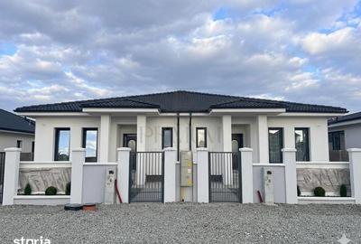 Casă cu 3 camere cu Teren 300 Mp în Moșnița Nouă