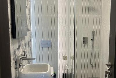Casă cu 4 camere cu Teren 716 Mp în Central - 1