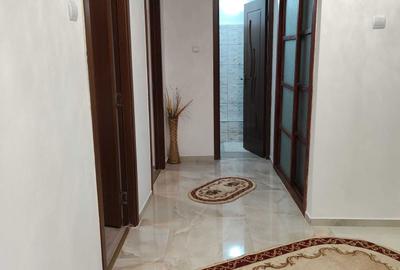 Apartament cu 4 camere decomandat în Central - 1