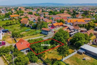Teren de 500 mp, în Hălchiu