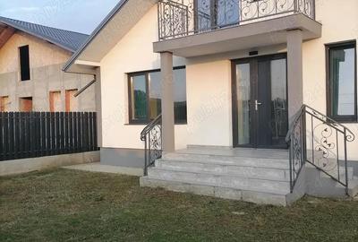 Casă cu 4 camere în Central - 7