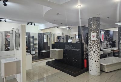 Spațiu comercial, de 664 mp, în Central
