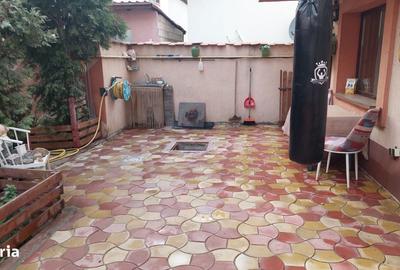 Casă cu 5 camere cu Teren 260 Mp în Central - 9