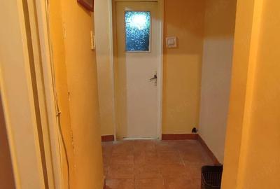 Apartament cu 2 camere decomandat în Micro 13 - 3