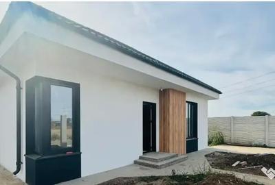 Casă cu 4 camere în Berceni - 2