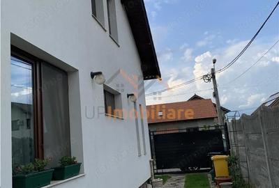Casă cu 4 camere cu Canalizare în Tokai - 2