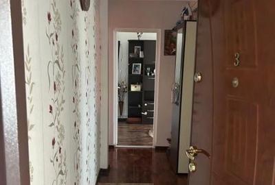 Apartament de vanzare cu 2 camere, zona Poarta 6 - 2