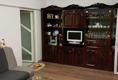 Apartament cu 3 camere semidecomandat în Micro 3 - 2