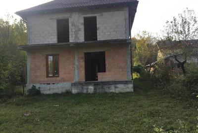 Casă cu Teren 1000 Mp în Runcu - 5