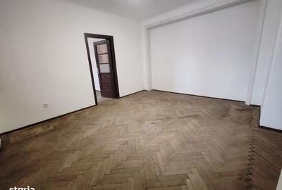 Apartament cu 4 camere decomandat în Grivița - 3