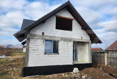 Casa individuala,cu 4 camere, 135 mp utili,Totoi - 2