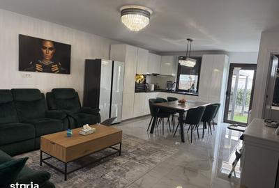 Casă cu 4 camere cu Teren 107 Mp în Central - 1