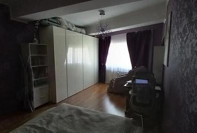 Apartament cu 3 camere decomandat în Central - 2