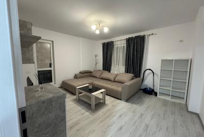 Apartament cu 2 camere decomandat, mobilat în Central
