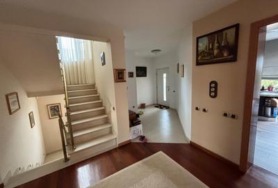 Casă individuală cu 6 camere cu Canalizare în Florești - 9