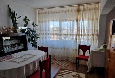 Apartament cu 3 camere decomandat în Central - 1