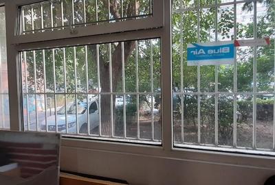 Apartament 3 cam  sau spatiu com cu balcon stradal pe Sos Stefan cel Mare - 9