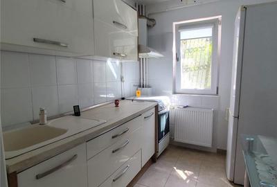 Apartament cu 3 camere decomandat, mobilat în Mărășești - 2