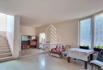 Casă cu 12 camere cu Teren 200 Mp în Mehala - 1