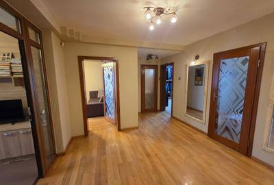 Vand apartament 3 camere cu garaj Cuza Voda - 2