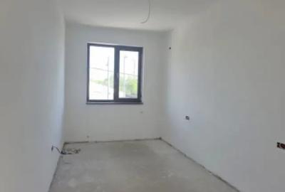 Casă cu 4 camere cu Teren 156 Mp în Central - 8