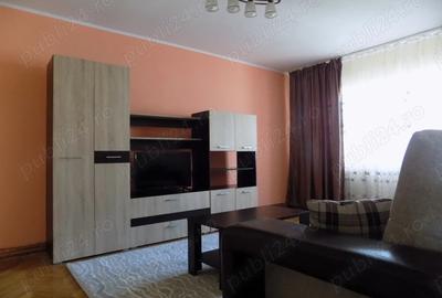 Apartament cu 4 camere decomandat în Bucovina
