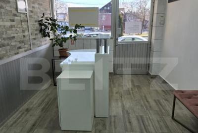 Spațiu comercial, de 73 mp, în Micro 4 - 4