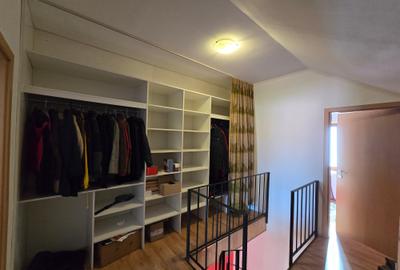 O casa spatioasa  cu 5 camere in Cartier Europa O casa spatioasa  cu 5 camere in Cartier Europa - 12