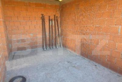 Casa la rosu, 4 camere, 145,31 mp utili, 715 mp teren, zona - 25