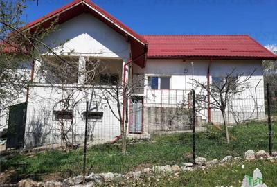 Casă cu 6 camere cu Teren 402 Mp în Bogdănești (Tomșani) - 12