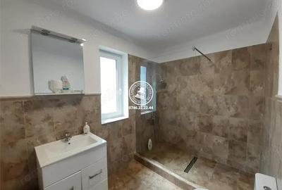 Casă cu Teren 336 Mp în Central - 7