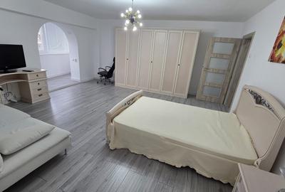 Studio spatios in zona Unirii