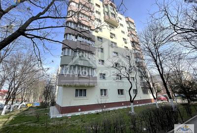 Apartament cu 4 camere decomandat în Doamna Ghica