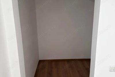 Casă cu 6 camere cu Teren 100 Mp în Roșu - 15