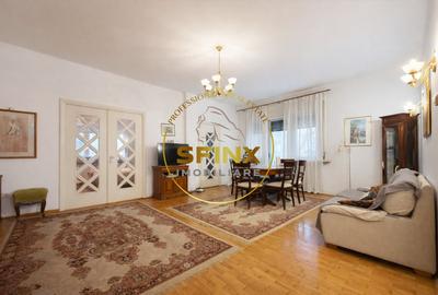 Apartament cu 5 camere semidecomandat, mobilat în Capitale - 2