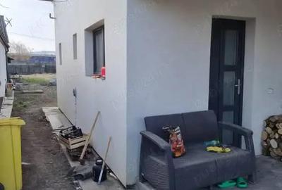 A 35 Proprietarul vinde casa amenajata ,mobilata ,utilata ,nou , Margineni Bacau, 90 mp cu teren - 1